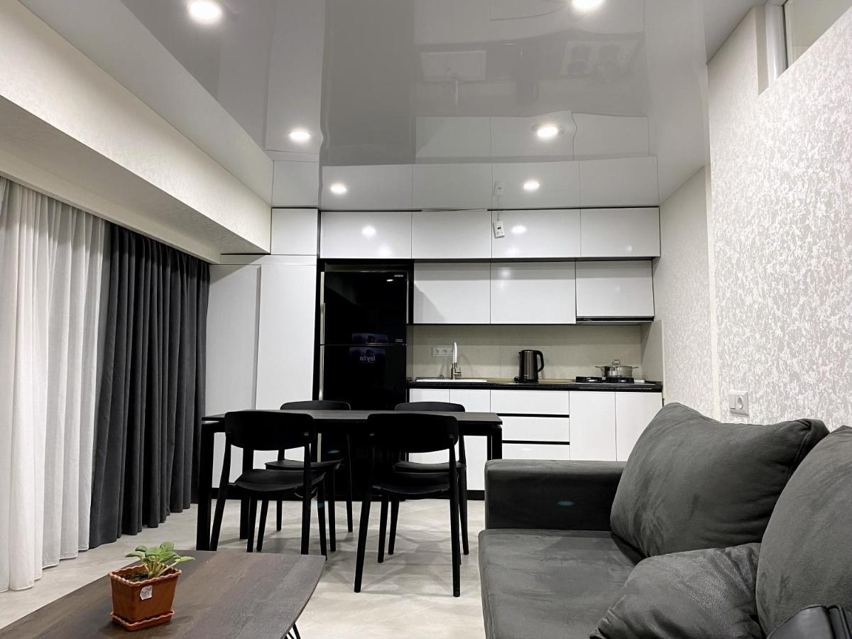 Gss Apartment Tbiliszi Kültér fotó